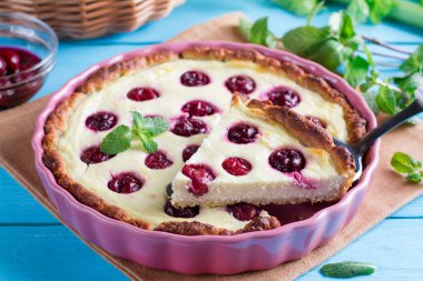 lezzetli vişneli pasta