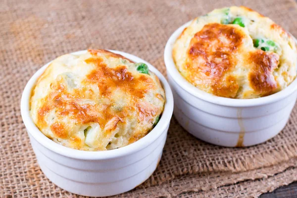 Cazuela con queso y calabacín — Foto de Stock