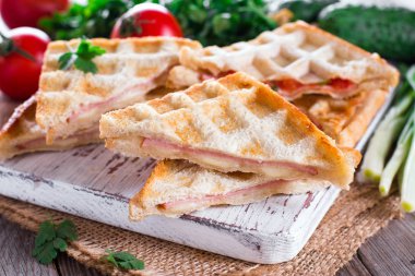 Jambon ve peynir preslenmiş ve tost Çift Kişilik panini