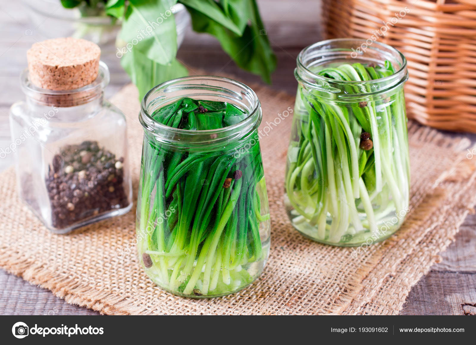Стрелки чеснока. Маринуем зеленый лук. Маринуем зеленый лук. Соленый зеленый лук. Маринованный зеленый лук на зиму.