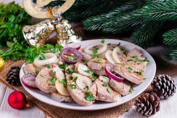 Terbiye edilmiş et, barbekü, yeni yıl atıştırması.