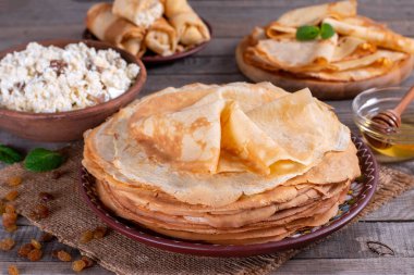 Krepler. İnce krepler.