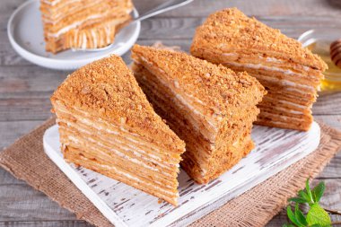 ev yapımı bal pasta