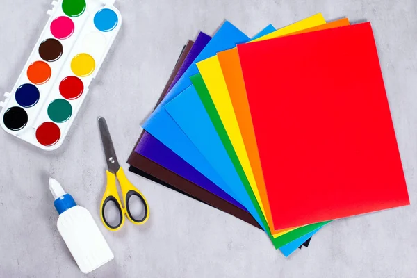 Σετ Για Εφαρμογή Χαρτί Κόλλα Ψαλίδι Χρώματα Διακόσμηση — Φωτογραφία Αρχείου