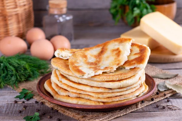 Traditioneller Georgischer Käsekuchen Chachapuri Die Georgische Nationalküche — Stockfoto