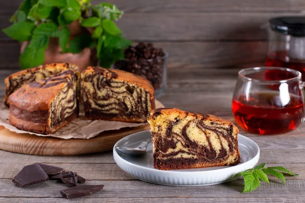 Homemade Baking Fragrant Zebra Cake Crispy Crust Plate Chocolate — Stock Photo, Image