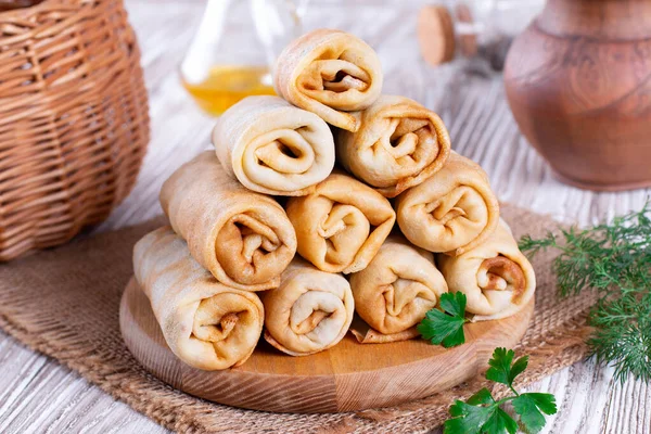 Tasty Stuffed Pancakes Crepes Meat Closeup Thin Pancakes Fillings Russian — Stock Photo, Image