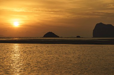 Deniz manzarası, adadan sonra gün batımı