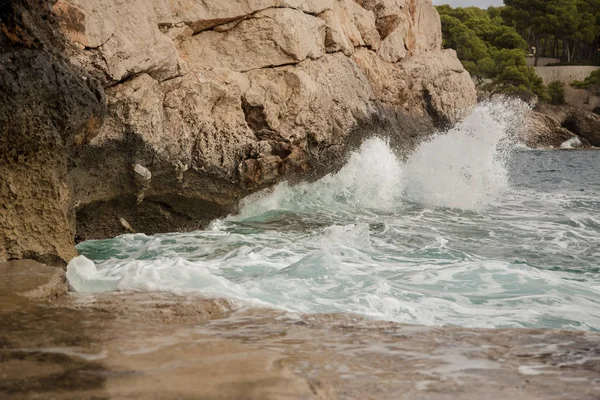 Onda na costa — Fotografia de Stock