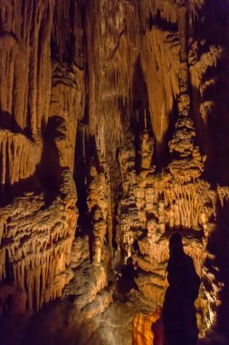 Dripstone Mağarası 