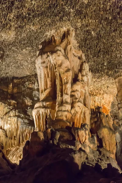 Dripstone Mağarası 