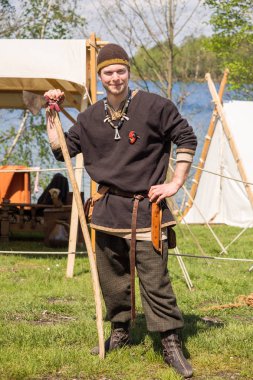 İnsanlar, salesstands ve göl Murner Wackersdorf, Bavyera ortaçağ festival genel Gösterim tarih 10 Mayıs 2016