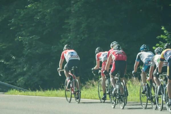 Participantes del Radmaratón de Arber el 30 de julio de 2017 — Foto de Stock