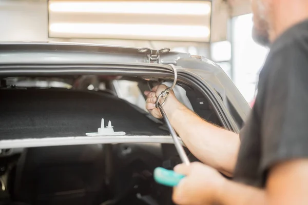 Reparatie deuken in een auto — Stockfoto