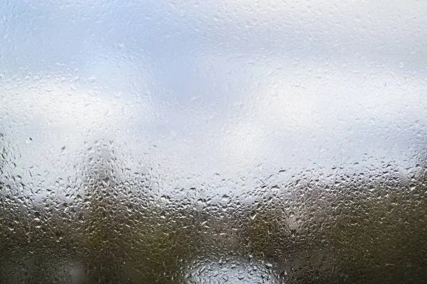 Bulutlu Havada Sisli Bir Pencere — Stok fotoğraf