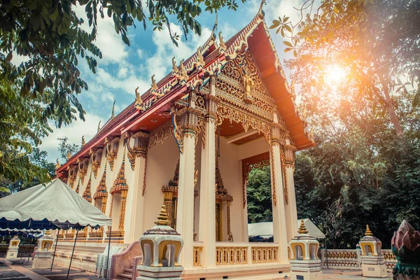 Templo tailandés. Wat Lang San, Charoen Samanakij Temple Phuket, Tailandia . —  Fotos de Stock