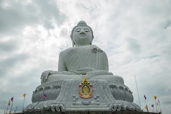 在普吉岛，泰国的大佛像纪念碑。. — 图库照片