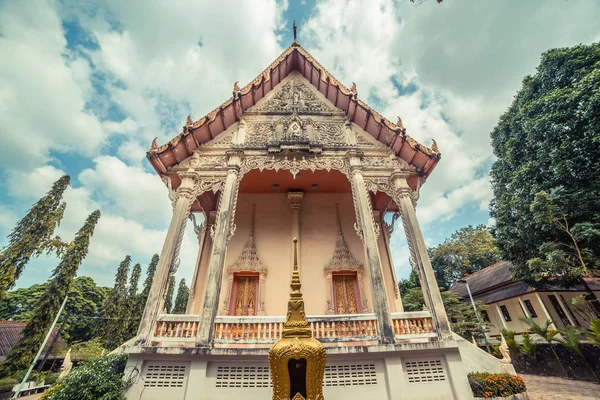 Тайский храм. Wat Get Ho Helle, Anuphat Kritdaram Phuket, Thailand . — стоковое фото