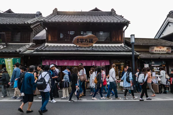 Turyści odwiedzający miasto Kawagoe — Zdjęcie stockowe