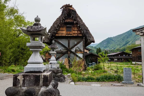 Shirakawa-go 'da bir ev.