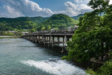 Arashiyama bölgesindeki Togetsu-kyo Köprüsü