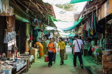 Nyaung U 'daki Mani-Sithu Pazarı, Myanmar (Burma)