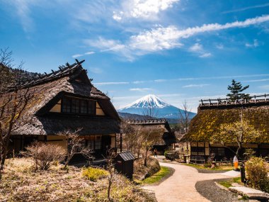 Saiko Iyashino-Sato Nenba antik Japon köyü.