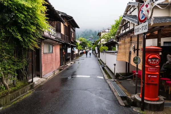 Stadt itsukushima schwimmendes torii-Tor in miyajima — Stockfoto