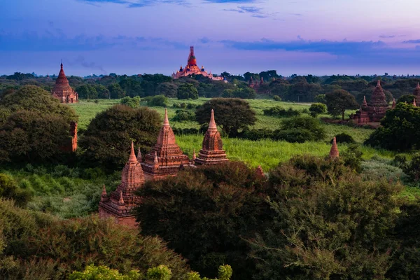 Terra Antiga de Bagan vista do topo do Pagode de Shwesandw — Fotografia de Stock