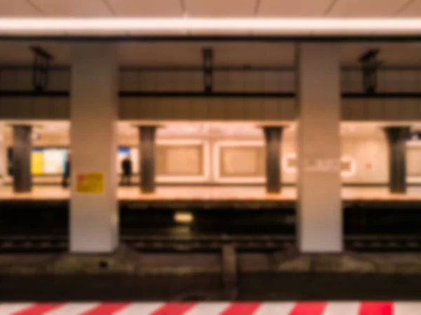 Borrão abstrato na estação de metrô — Fotografia de Stock