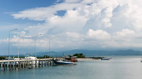 Bantai pier, Koh Phangan, Tailândia — Fotografia de Stock