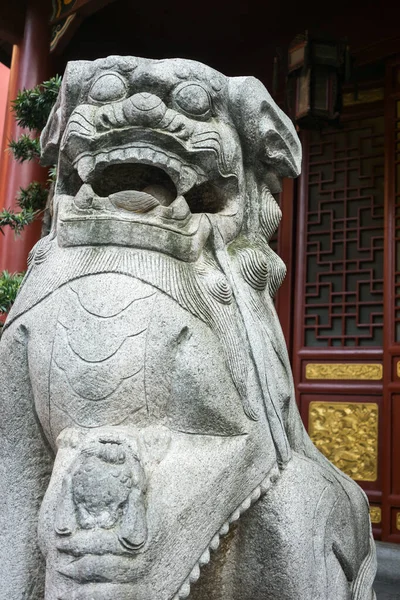 Chinese style lion statue — Stock Photo, Image