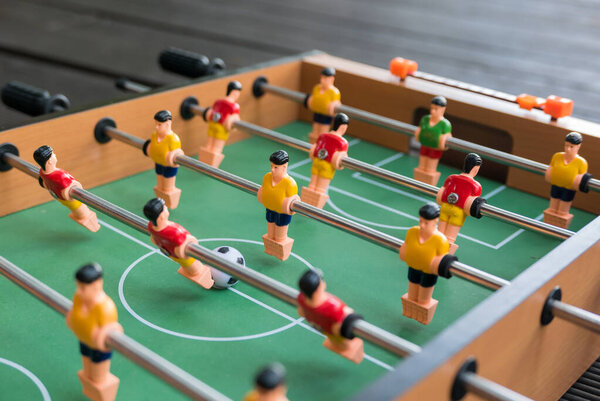 Игра в настольный футбол