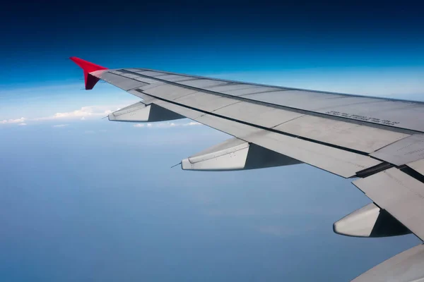 Wing of airplane — Stock Photo, Image