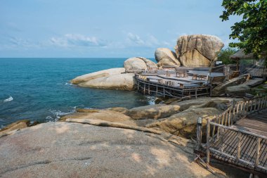 Haad Rin 'de tahta kaldırım, Koh Pha Ngan