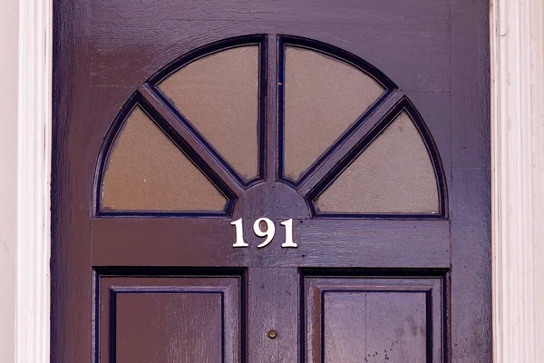 Hausnummer 191 Einer Schwarzen Holztür London England — Stockfoto