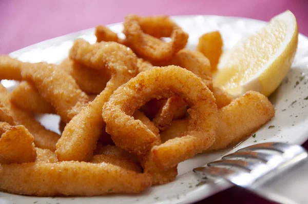fried squid with lemon