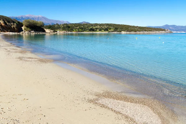 Beautiful idyllic turquoise waters sand beach, Crete Greece. — Stock Photo, Image