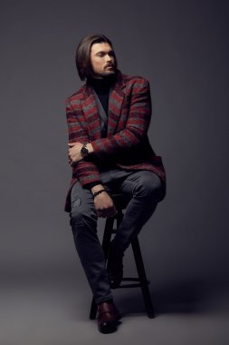 Yakışıklı modeli Studio