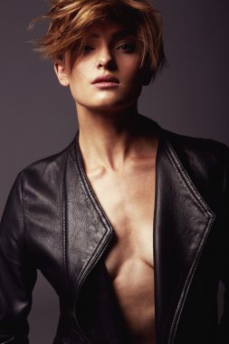 Karanlık Studio güzel kadın