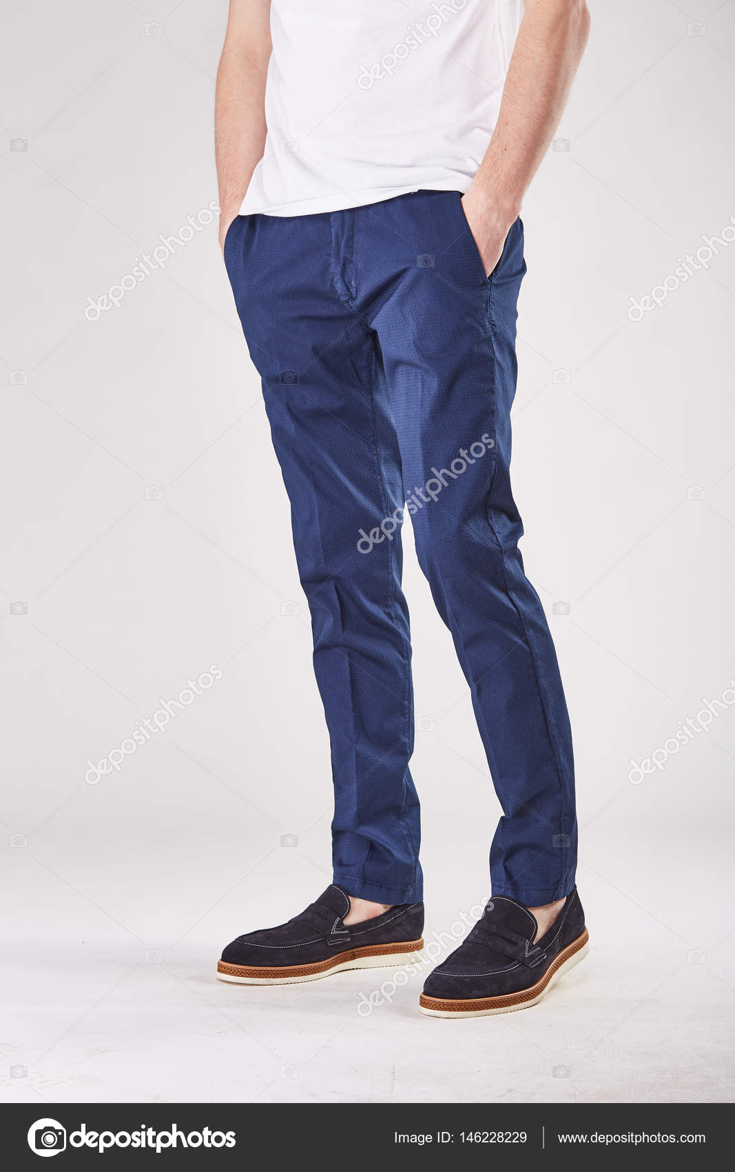 Dark Navy Blazer...what slacks | Mens fashion suits, Mens outfits, Grey  pants men