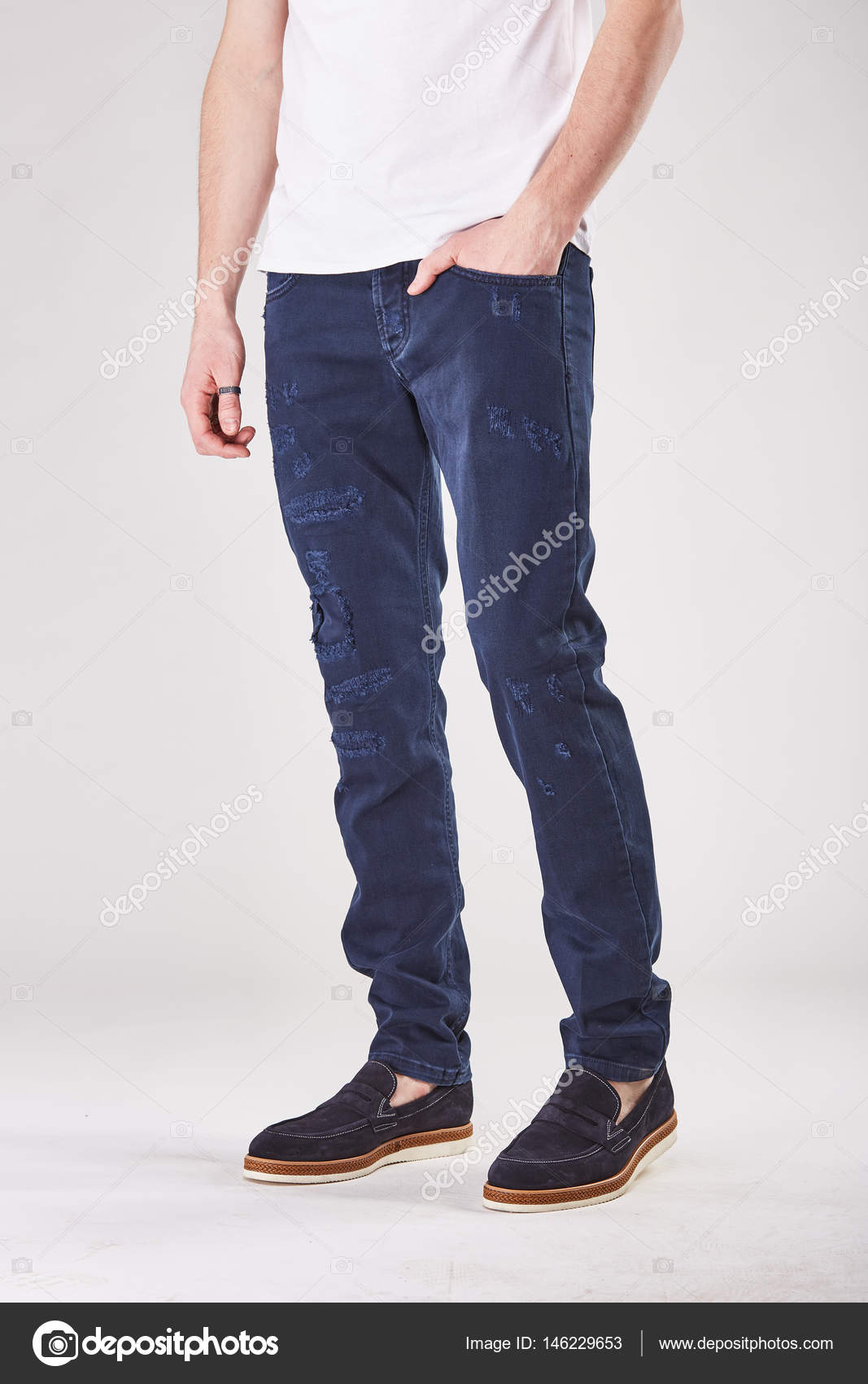 Buy Men's OpulentOasis Black Trousers Online | SNITCH