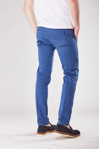 Blue Pants with Black Shoes - When it works and when not