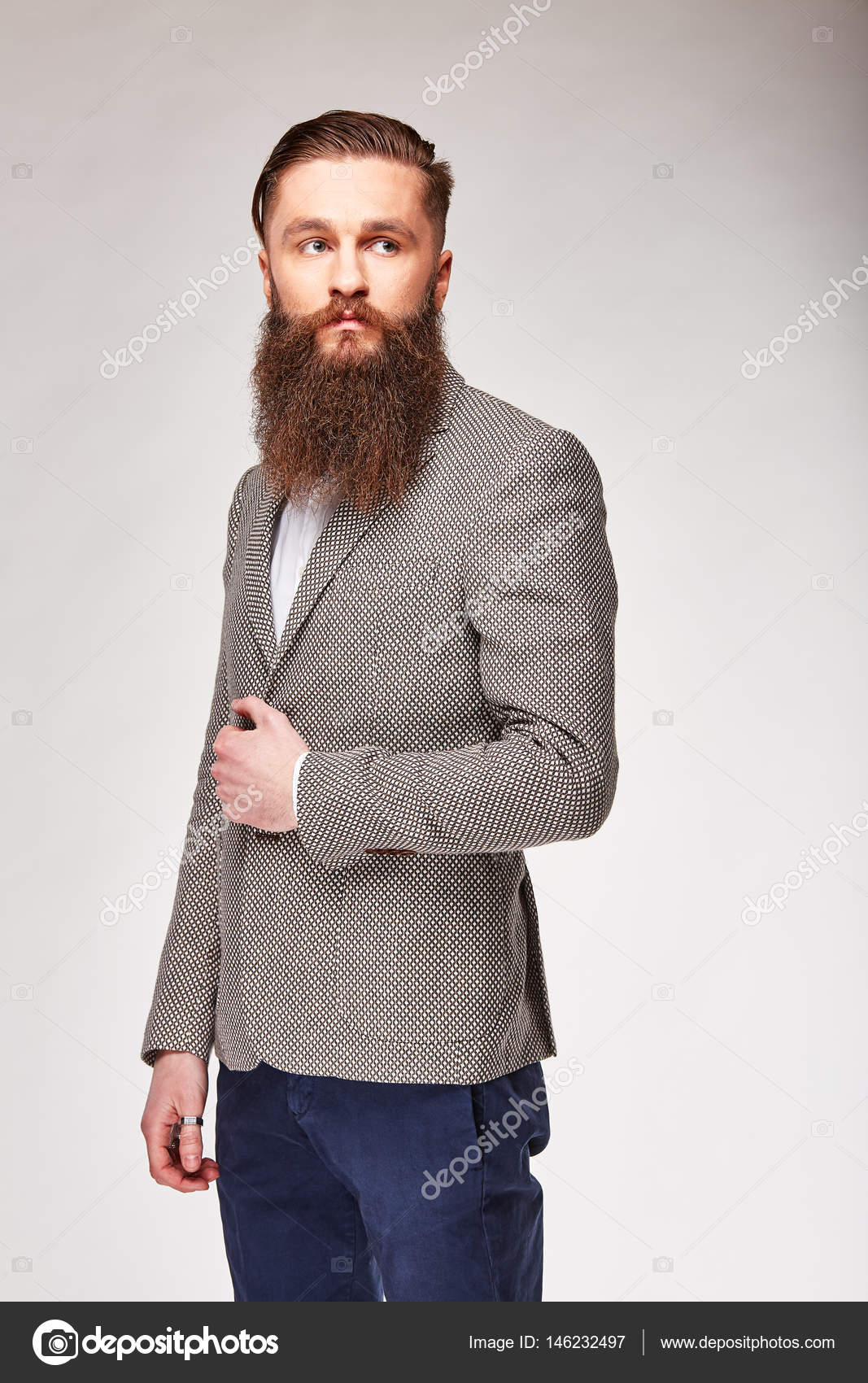 grey shirt and blue pants