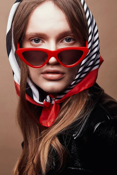Retro Style Portrait Amazing Young Woman Red Cat Eye Sunglasses — Stock Photo, Image