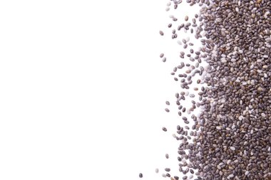 Beyaz arka planda chia tohumlarından yapılmış çerçeve, sağlıklı süper yiyecekler. Metin için yeri olan üst görünüm