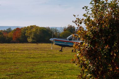 Skutec, Çek Cumhuriyeti, 20 Ekim 2019: Sahaya çıkmadan önce 4 kişilik küçük bir uçak