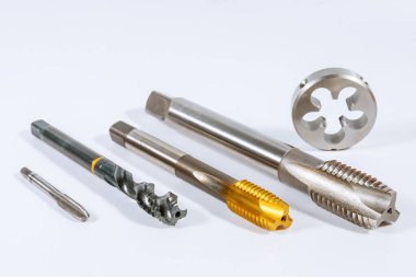 Metal iplik için dokunun. Metal işleme aracı.