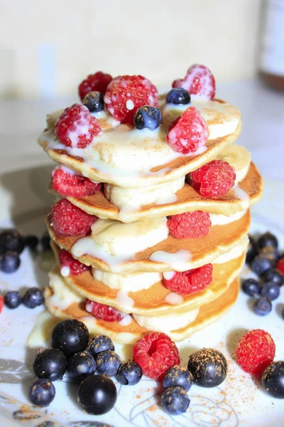 Delicious Banana Pancakes Fresh Raspberry Blueberry Blackcurrant Condensed Milk Topping — Stock Photo, Image