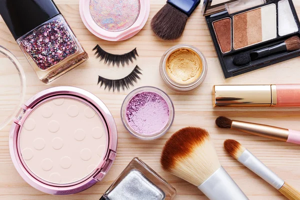Kosmetik mit Make-up — Stockfoto